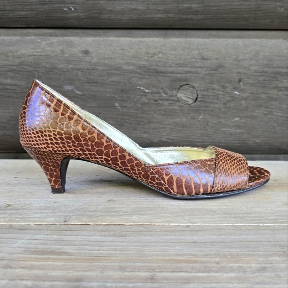 Nine West Chantex Y2K Minimalist Revival Snake Print Open Toe Leather Heels 9M